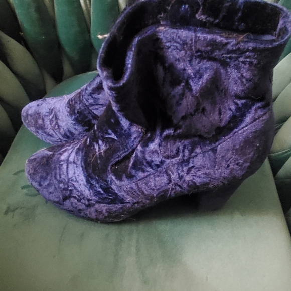 Lane Bryant Velvet Ankle Boots in Deep Blue Size 10W. - Picture 3 of 8